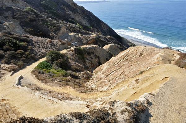 Torrey Pines State Beach (SB) (10/27/2011 - Credits: "The cliff path I walked down to Torrey Pines State Beach" by Jennifer Boyer (CC BY 2.0) [https://creativecommons.org/licenses/by/2.0/legalcode] https://www.flickr.com/photos/jenniferboyer/)