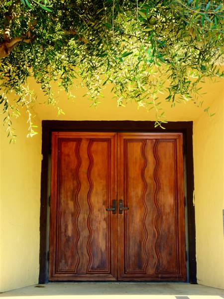 Mission Santa Ines (9/3/2010 - Credits: "Mission Santa Ines - 28" by Rachel Titiriga (CC BY-NC-ND 2.0)[https://creativecommons.org/licenses/by-nc-nd/2.0/legalcode]https://www.flickr.com/photos/pocait/)