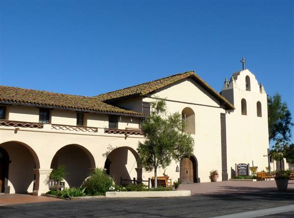 Mission Santa Ines (9/3/2010 - Credits: "Mission Santa Ines " by Rachel Titiriga (CC BY-NC-ND 2.0)[https://creativecommons.org/licenses/by-nc-nd/2.0/legalcode]https://www.flickr.com/photos/pocait/)