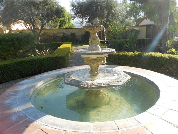 Mission Santa Ines (2/20/2013 - Credits: "Fountain" by Flickr User: Kevin (CC BY-NC 2.0)[https://creativecommons.org/licenses/by-nc/2.0/legalcode]https://www.flickr.com/photos/montyburns/)