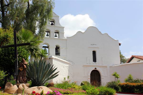 Mission San Diego de Alcala - San Diego Mission (4/29/2011 - Credits: "Mission San Diego de Alcala-6" by Rachel Titiriga (CC BY 2.0)[https://creativecommons.org/licenses/by/2.0/legalcode]https://www.flickr.com/photos/pocait/)
