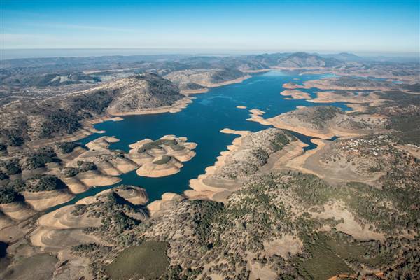 New Melones Reservoir and Stevnot Bridge (5/13/2014 - Credits: Photo by: California Department of Water Resources)