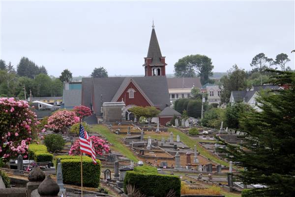 Ferndale Cemetery (5/25/2015 - Credits: "Ferndale Cemetery" by Flickr User: Sandwichgirl (CC BY-NC-ND 2.0)[https://creativecommons.org/licenses/by-nc-nd/2.0/legalcode]https://www.flickr.com/photos/sandwichgirl/)