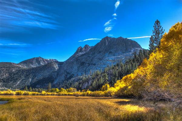 Silver Lake - Amador County (10/20/2012 - Credits: "Autumn Glow" by David Seibold (CC BY-NC-ND 2.0)[https://creativecommons.org/licenses/by-nc-nd/2.0/legalcode]https://www.flickr.com/photos/stillugly/)