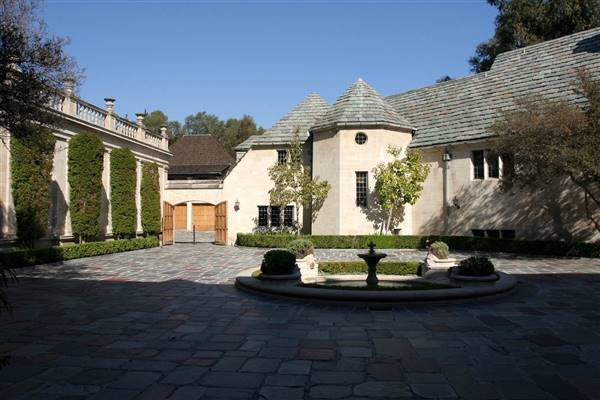Greystone Mansion & Park (10/17/2016 - Credits: Photos courtesy of Kris Bunting)