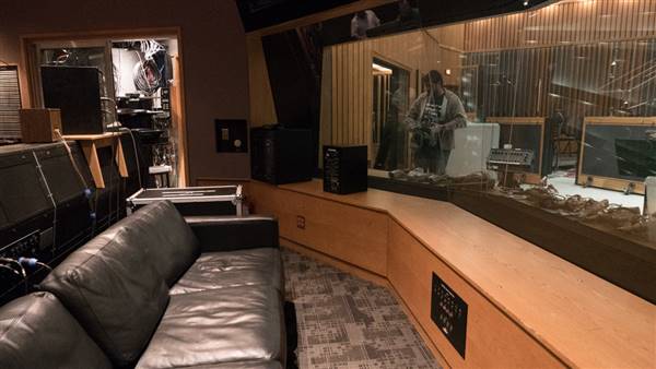 Capitol Records Building & Recording Studio - Studio A (10/18/2016 - Credits: Photo courtesy of Kris Bunting)