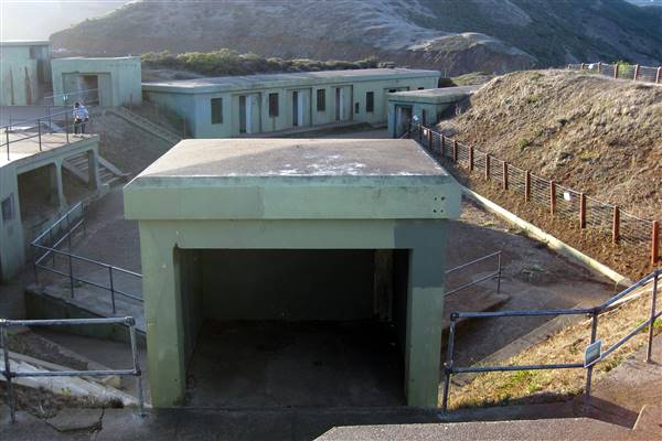 Fort Baker (9/7/2009 - Credits: "CA - Marin County: Fort Baker - Battery Spencer" By Wally Gobetz (CC BY-NC-ND 2.0)[https://creativecommons.org/licenses/by-nc-nd/2.0/legalcode] https://www.flickr.com/photos/wallyg/)