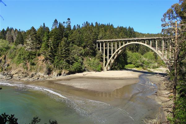 Russian Gulch State Park (SP) / Russian Gulch Bridge - Highway 1 - Photo taken from South Headlands Trail in Russian Gulch State Park (4/24/2018 - Credits: Kellen Lim)