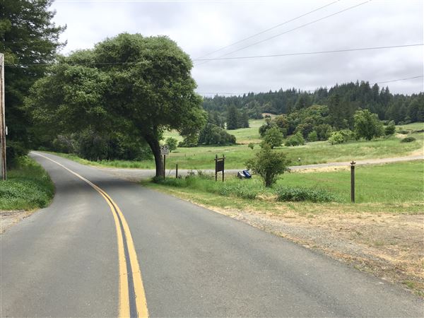 Comptche-Ukiah Road (eastward from Comptche) / aka Orr Springs Road - Comptche area; looking westward (5/19/2018 - Credits: Kellen Lim)