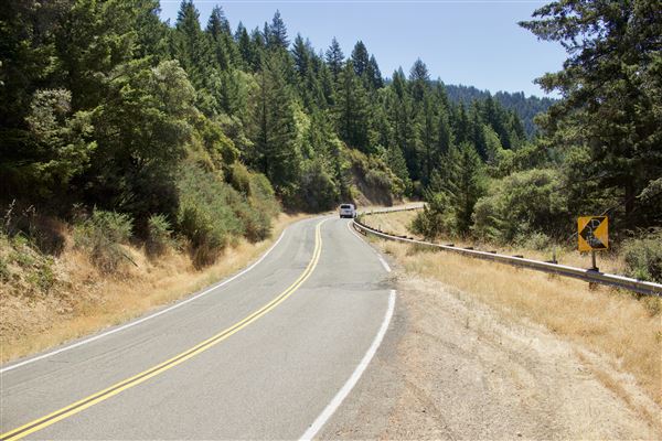 Mountain View Road - Mountain View Road - decending down ridge line (briefly) (8/1/2018 - Credits: Kellen Lim)
