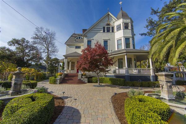 Petaluma Queen Anne Victorian - French House (3/13/2019 - Credits: Jill Tropier)
