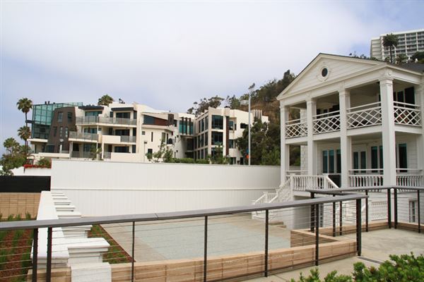 Annenberg Community Beach House & Back on the Beach Cafe (6/1/2019 - Credits: LocoScout)