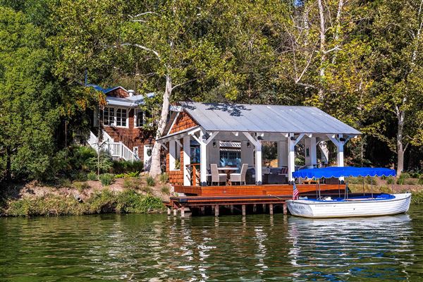 Rustic Lakefront House & Dock in Mountain Area (9/28/2017)