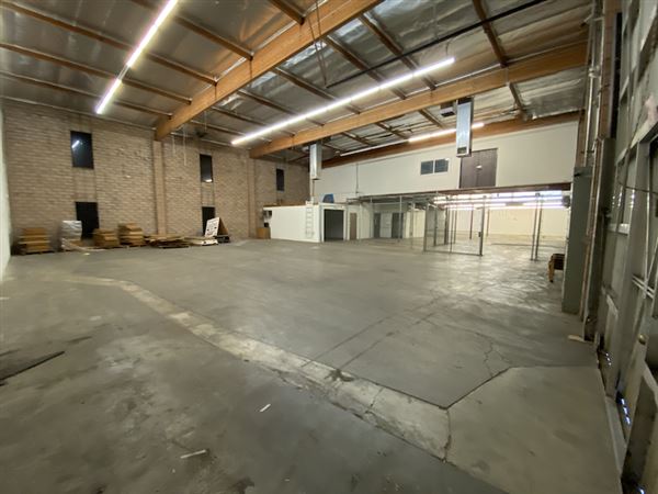 Grimco Owensmouth - Office Warehouse Building - VACANT (7/14/2021 - Credits: Grimco Industrial Development and Brokerage, Inc.)