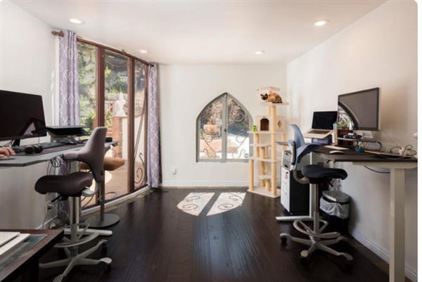 Woodland Hills Architectural Gem (7/16/2021 - Credits: Lisa Saum-Manning)