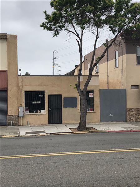 Barrio Logan Private Property/Southeast San Diego (5/2/2022 - Credits: Tony Pollard)