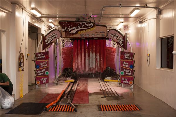 Highland Park Car Wash (1/2/2023 - Credits: Daniel Lee)