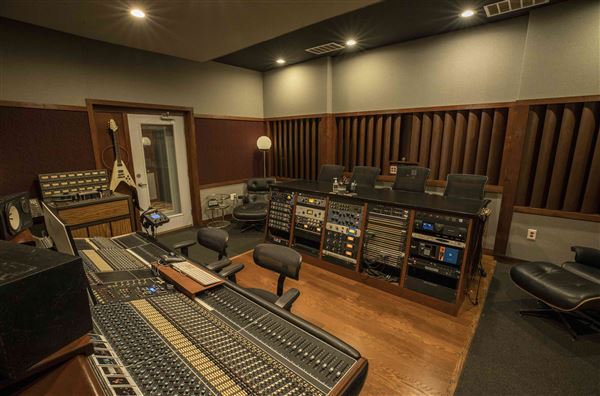Big Bad Sound (6/1/2023 - Credits: John Ruley)