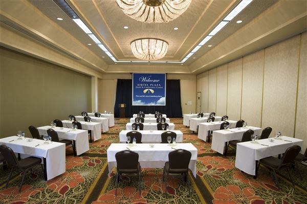 Airtel Plaza Hotel and Conference Center - Gulfstream (11/16/2011 - Credits: Jennifer Pochedly)