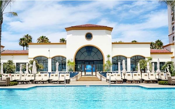 The Waterfront Beach Resort, a Hilton Hotel (9/27/2023 - Credits: Photo Courtesy of The Waterfront Beach Resort)