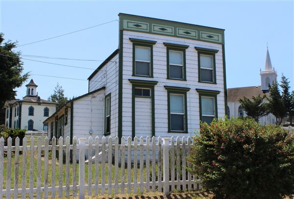 Bodega (6/30/2013 - Credits: "Bodega, California, USA - Village of Bodega Bay"by MARELBU (CC BY 3.0)[https://creativecommons.org/licenses/by/3.0/]https://en.wikipedia.org/wiki/Bodega,_California#/media/File:Bodega_,_California,_USA_-_Village_of_Bodega_Bay_-_panoramio_(2).jpg)