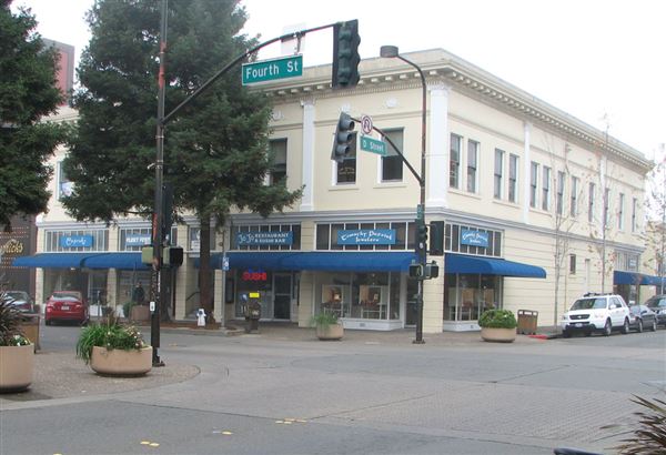 City of Santa Rosa (6/27/2008 - Credits: The intersection of 4th & D Streets in downtown Santa Rosa “by Wulfnoth”(CC BY 3.0)[ Downtown Santa Rosa, 4th & D - Santa Rosa, California - Wikipedia])
