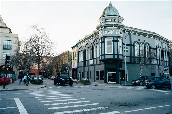 Downtown Santa Cruz - Downtown Santa Cruz - Leonard Building (1/1/2023 - Credits: Liz Birnbaum - 2023)