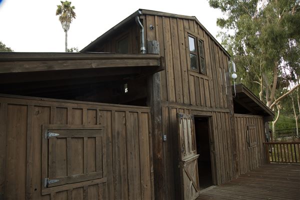 Elsewhere Topanga - THE BARN (1/24/2020 - Credits: Margaret Mentaberry)