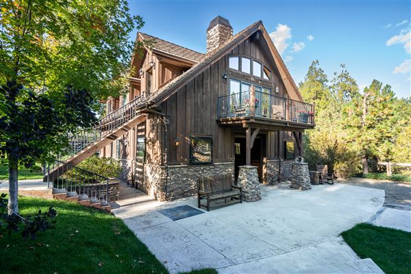 Spectacular Equestrian Ranch Style Estate (2/14/2024 - Credits: David Schneider)