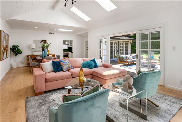 Experience Timeless Elegance: Fully Furnished Home in Beverly Hills Post Office (6/10/2024 - Credits: Michael Barian)