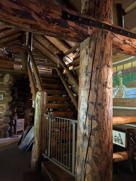 Tehachapi Log Cabin (7/8/2024 - Credits: Barb Pfeiffer)