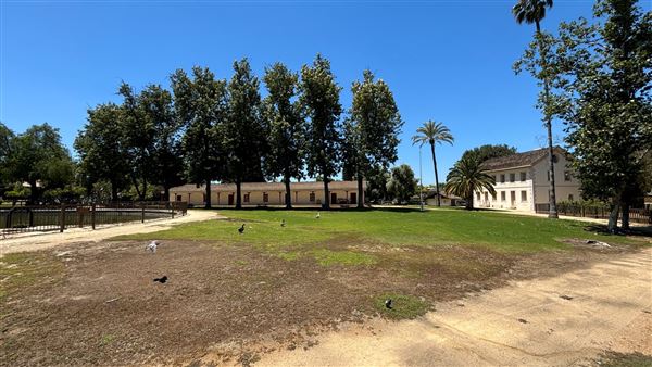 Los Encinos State Historic Park (SHP) adjacent to currently closed Lakeside Restaurant & Lounge (7/12/2024 - Credits: Brandy Davis)