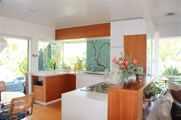 Modern Mid-Century House with stunning DTLA Views (7/27/2024 - Credits: Lisa Marahiel)