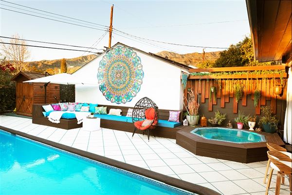 Private Boho Glam Mantra House with Pool, Views & Multiple Backdrops in Burbank Hills (4/1/2024 - Credits: IG @bfreeperiod    Brian K Freeman Jr.)