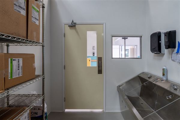 SirReel Studios Standing Sets - Hospital (10/15/2024)