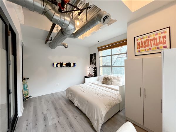 New York Style Loft - Open Space - 3,800 square feet (11/4/2024 - Credits: Photos taken by myself)