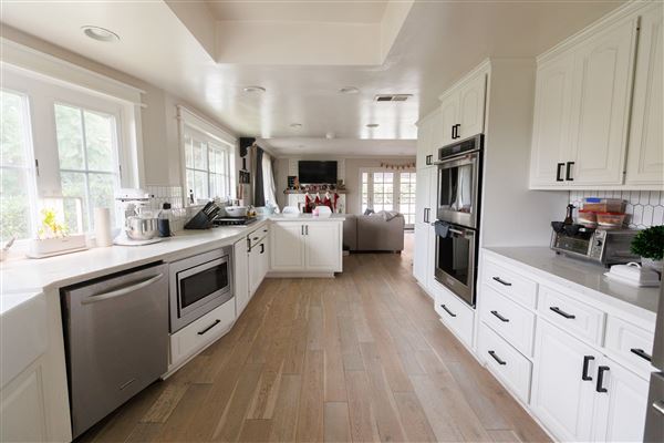 Henderson Home (12/11/2024 - Credits: Diana Henderson Photography)