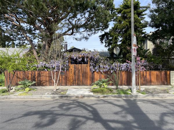Venice California 1913 Craftsman Home (4/18/2025 - Credits: Owner)