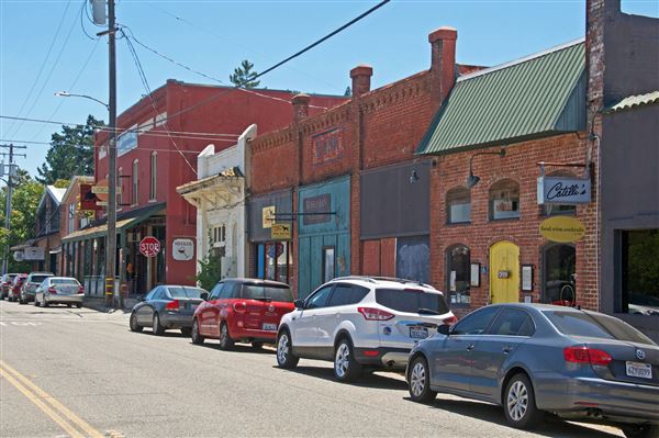 Geyserville (4/21/2025 - Credits: Al Mueller)
