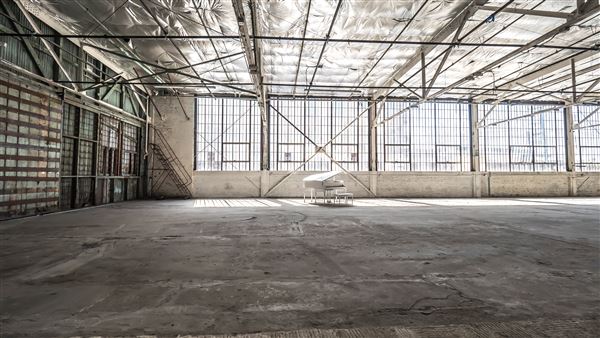 Studios 60 H20 Stage (6/10/2025 - Credits: submitted by: Nathan Enayati)