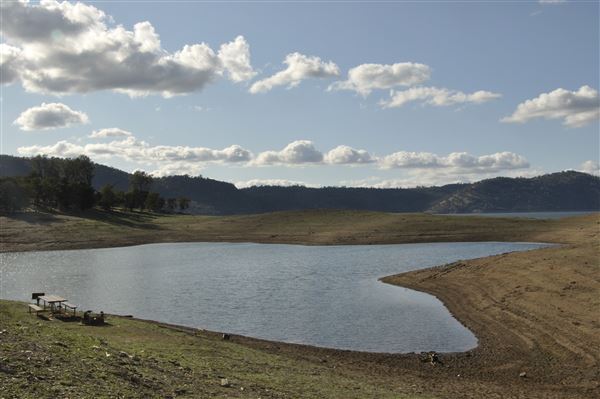 New Melones Reservoir and Stevnot Bridge (7/28/2025 - Credits: U.S. Bureau of Reclamation)