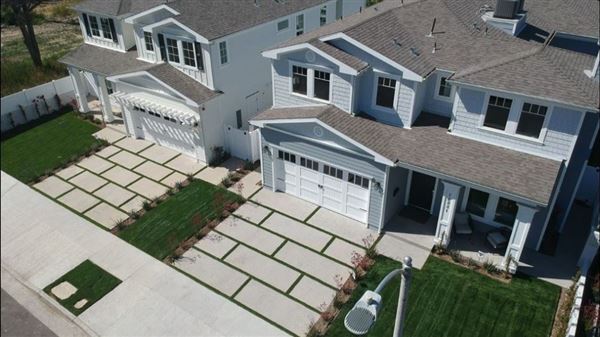 Beautiful Newly Constructed (2018) Cape Cod Home in Studio City (7/1/2018 - Credits: David Levy)