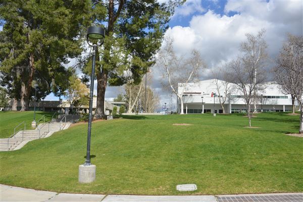 College of the Canyons - Quad (3/21/2019 - Credits: Leo Fialho)