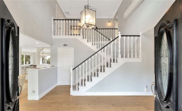 Home (10/1/2023 - Credits: Ladd Jackson - realtor)