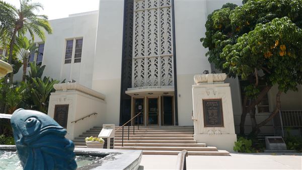 Burbank City Hall (5/4/2016 - Credits: Leo Fialho)