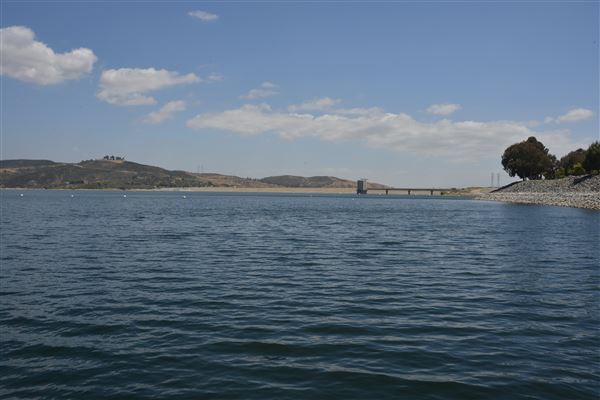 Castaic Lake State Recreation Area (SRA) - lake administered by Los Angeles County - West Ramp Lifeguard HQ Dock (5/14/2018 - Credits: Leo Fialho)