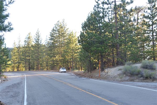 Angeles Crest Highway - SR2 - MM 61.80 - 60.0 Eagle's Roost (Outside TMZ) (7/28/2017 - Credits: Leo Fialho)