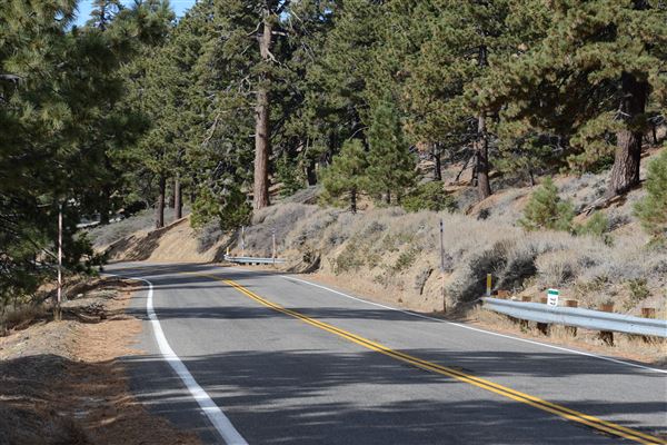Angeles Crest Highway - SR2 - MM 77.50 (Outside TMZ) (11/16/2016 - Credits: Leo Fialho)