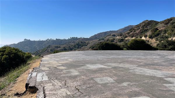 Griffith Park - Vista Del Valle Helipad (10/18/2023 - Credits: Leo Fialho)