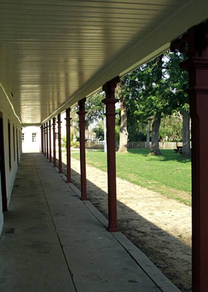 Los Encinos State Historic Park (SHP) adjacent to currently closed Lakeside Restaurant & Lounge (12/31/2003)